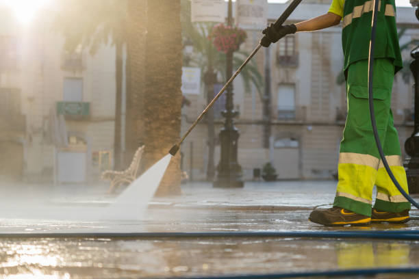 Best Pool Deck Cleaning  in Beattyville, KY